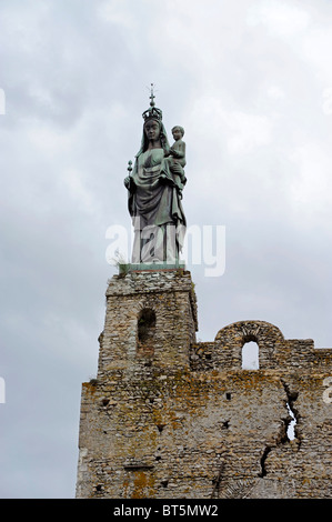 Jungfrau im Festung des schwarzen Falken, Montbazon Burg, Indre-et-Loire, Touraine, Frankreich, in der Nähe von Tours Stockfoto