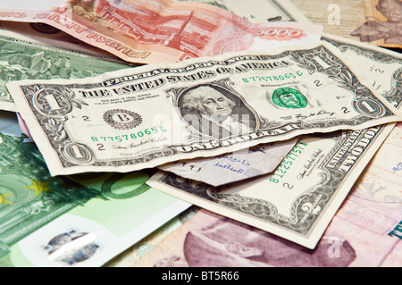 Internationalen Geld-, Geldschein und einem Dollar über alle Stockfoto