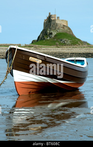 Öffnen Sie Ruderboot Lindisfarne Northumberland Gezeiten-Insel Nord-Ostküste England Holy Island, Zivilgemeinde. Parker Chronicle P Stockfoto