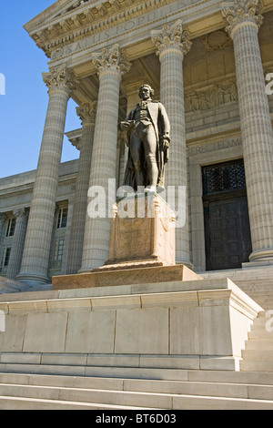 Der Missouri State Capitol in Jefferson City, Missouri, sitzt auf den Klippen oberhalb des Missouri Flusses. Stockfoto