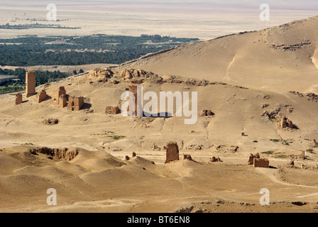 Tal der Gräber, Palmyra, Syrien, von der Zitadelle Stockfoto