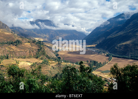 Trockenen Gelände des Heiligen Tals nahe dem Dorf von Chinchero-Peru. Stockfoto