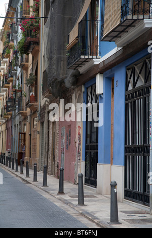 Eine Gasse in der Altstadt-Valencia, Spanien Stockfoto