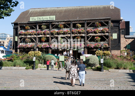 Dickens Inn Pub - St Katharine Docks - London Stockfoto