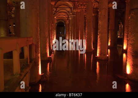 Die Basilika Zisterne Yerebatan Sarayı - "Versunkene Palast" underground in Istanbul Türkei. Ansicht 100890 Turkey Stockfoto