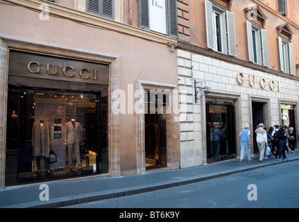 Vordere Gucci-Store in der Via dei Condotti in Rom, Italien. Stockfoto