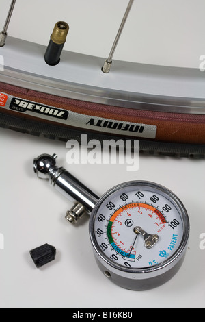 Luft-Reifen Manometer - Fahrrad Stockfoto