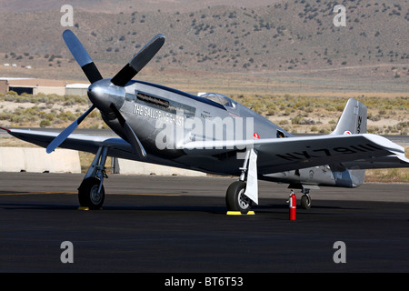 Unbegrenzte Air Racer Galloping Ghost sitzt auf der Rampe im Stead Field in Reno, Nevada, während die 2010 Reno Air Races. Stockfoto