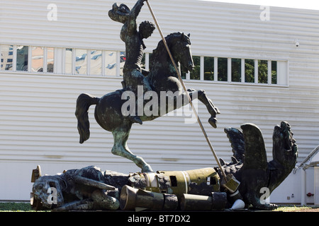 Gute Niederlagen Evil Statue außerhalb des UN-Gebäudes auf 1St Ave New York City USA Stockfoto