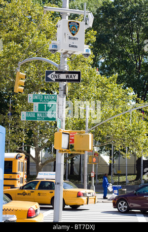 Melden Sie sich bei den Vereinten Nationen Building 1St Ave New York City USA Stockfoto