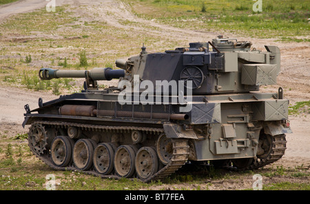 Eine Vickers Abbott SPG, selbstfahrende Haubitze, an der Muckleburgh Collection, Norfolk, England, UK. Stockfoto