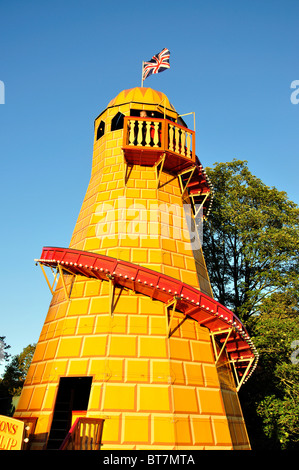 "Leuchtturm Slip" Helter Skelter fahren, Carters Steam Fair, Englefield Green, Surrey, England, Vereinigtes Königreich Stockfoto