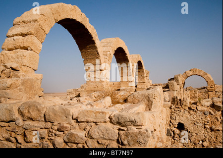 Stein Torbögen in die Ruinen von Umm Al-Rasas, Jordanien. Stockfoto