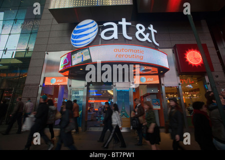 Ein AT&T Wireless speichern auf dem Times Square in New York auf Dienstag, 19. Oktober 2010. (© Richard B. Levine) Stockfoto