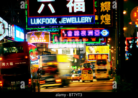 Hong Kong Nathan Road in der Nacht Stockfoto