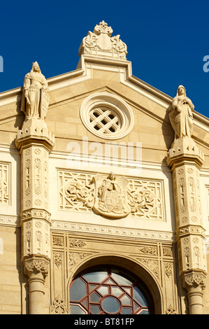 Der romantische Stil Vigado Concert Hall (Vigadó) entworfen von Frigyes Feszl, Budapest, Ungarn Stockfoto