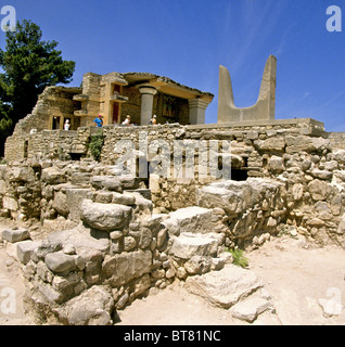 Palast von Knossos auf Kreta. Dies ist der südlichen Propyläen des Palastes mit dem Heiligen Doppelhörner. Stockfoto