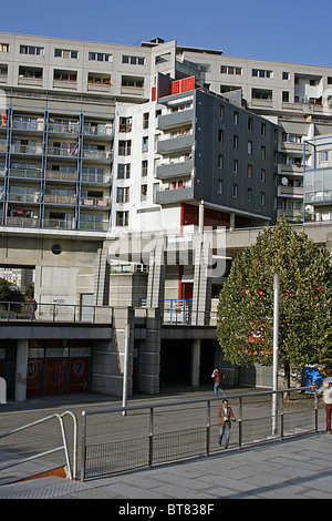 Sozialer Wohnungsbau in La Villette in Paris. Stockfoto