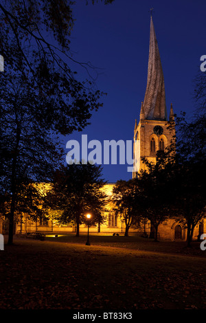 Chesterfield Parish Church, auch bekannt als die "Crooked Spire', Derbyshire, UK Stockfoto