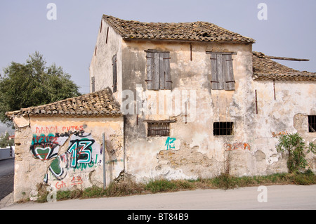 Verwitterte Villa außerhalb der Stadt Zakynthos Zakynthos (Zante), Ionische Inseln, Griechenland Stockfoto