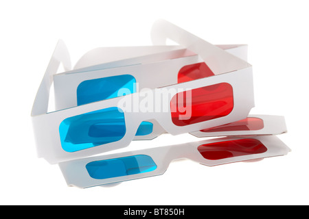 rot Cyan 3D-Brille auf weißem Hintergrund Stockfoto