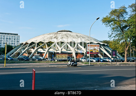 Palazzetto Dello Sport fürs 1960 Olympischen Spiele entworfen von Pier Luigi Nervi Annibale Vitelozzi, Roma Rom, Italien Stockfoto