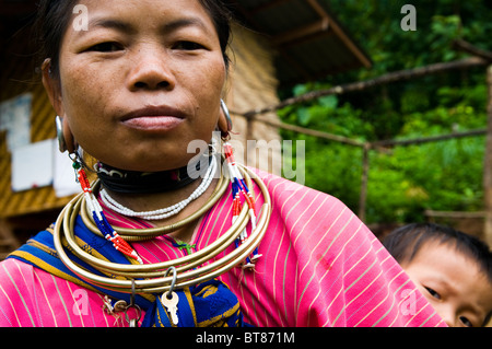 Porträt von Gayo Karen Flüchtling in einem Flüchtlingslager an der Thai-burmesischen Grenze genommen. Stockfoto