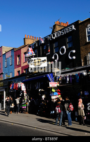 Camden High Street, Camden Town, London, England, Vereinigtes Königreich Stockfoto