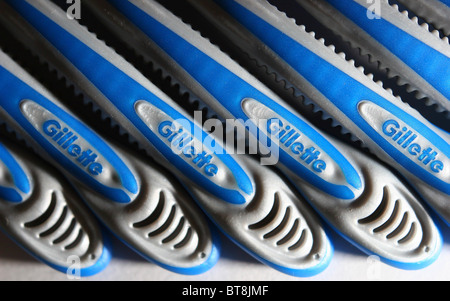 Gillette Rasierer und Rasiergel. Stockfoto