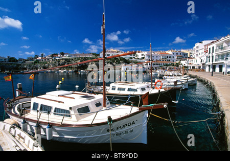 Angelboote/Fischerboote in Es Castell, Minorca, Balearen, Spanien Stockfoto