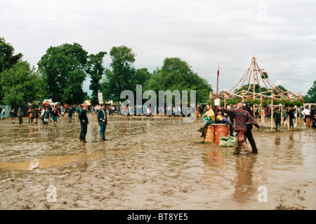 Schlammigen Andrang beim Glastonbury Festival 1998, würdig Farm Pilton, Somerset, England, Vereinigtes Königreich. Stockfoto