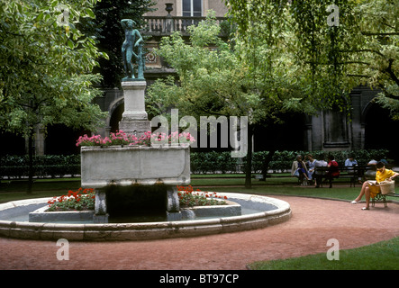 Bronzestatue in Garten, Museum der Schönen Künste, Lyon, Rhône-Alpes, Frankreich, Europa Stockfoto