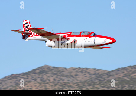 Polnische entworfen und gebaut von TS-11 Iskra während eines Rennens auf der 2010 National Championship Air Races in Stead Field in Nevada. Stockfoto