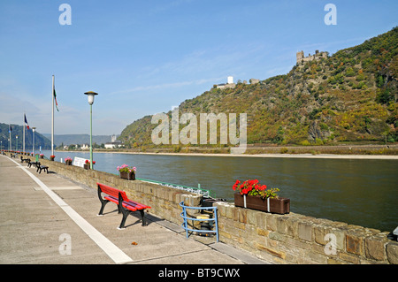 Promenade in Bad Salzig, Rheinpromenade, Burg Sterrenberg und Burg Liebenstein, Kamp Bornhofen, Rhein, UNESCO-Welt Stockfoto