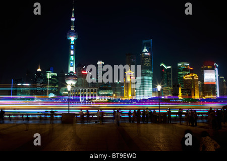 Shanghai Bund, ein berühmter Ort für Fluss, hohe Gebäude und CBD-zone Stockfoto