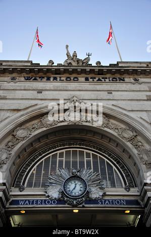 Haupteingang zum Bahnhof Waterloo, Waterloo, The London Borough of Lambeth, Greater London, England, Vereinigtes Königreich Stockfoto