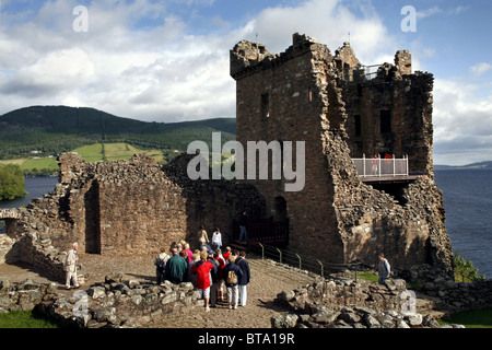 Urquhart Castle & Loch Ness, Schottland Stockfoto