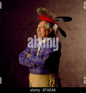 Noah Loncrane in Trachten gekleidet und trug ein Hemd Pendleton in Seattle, Washington, USA fotografiert wurde. Stockfoto