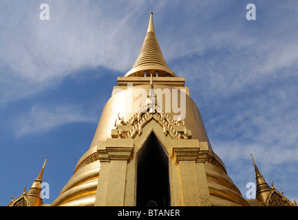 Der Grand Palace Bangkok Thailand Wat Phra Kaeo Tempel des Smaragd-Buddha goldene Stupa Phra Sri Ratana Chedi Stockfoto