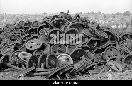 Schrottplatz britischer Dampflokomotiven Drehräder auf Woodhams Yard in Barry South Wales Juli 1981 Großbritannien 1980er JAHRE BILD VON DAVID BAGNALL Stockfoto