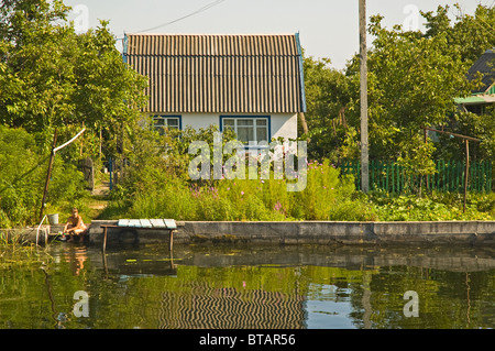 UKRAINE Cherson Datscha (kleines Haus am Fluss) möglicherweise ein zweites Zuhause Stockfoto