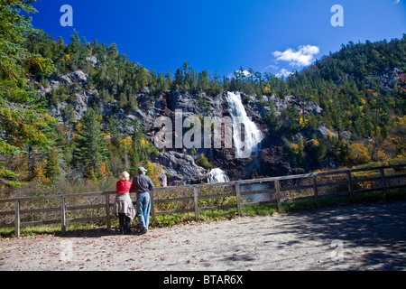 Bridal Veil Falls im Herbst am Agawa Canyon in der Nähe von Sault Bade-in Nordontario; Kanada Stockfoto