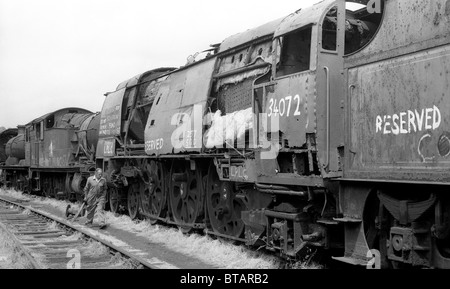 Schrottplatz britischer Dampflokomotiven bei Woodhams Yard in Barry South Wales Juli 1981 Großbritannien 1980er JAHRE BILD VON DAVID BAGNALL Stockfoto