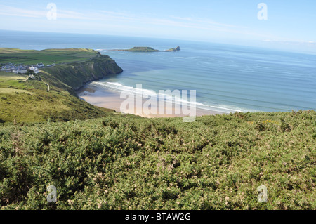 Spaziergang entlang der Küste in Rhossili Swansea Wales, mit Würmern Kopf sichtbar Stockfoto