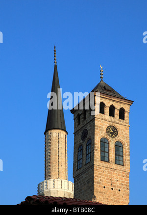 Bosnien und Herzegowina, Sarajevo, Clock Tower, Gazi-Husrevbey Moschee, Minarett, Stockfoto