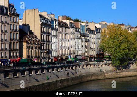 Frankreich, Paris, Quai des Grands Augustins, Seineufer, Straßenszene, Stockfoto