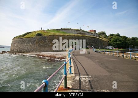 Weymouth - Blick vom Stein Pier des Nothe Fort, die Festung, erbaut im Jahre 1872, Portland Harbour zu schützen ist heute ein museum Stockfoto