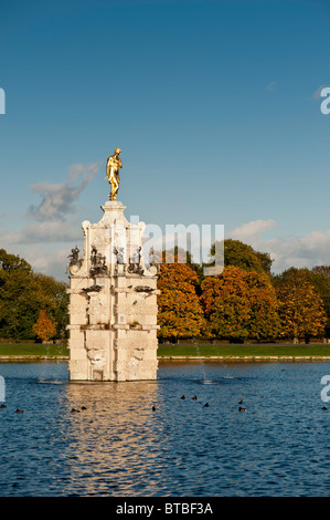 Diana-Brunnen in Bushy Park, Surrey, Vereinigtes Königreich Stockfoto