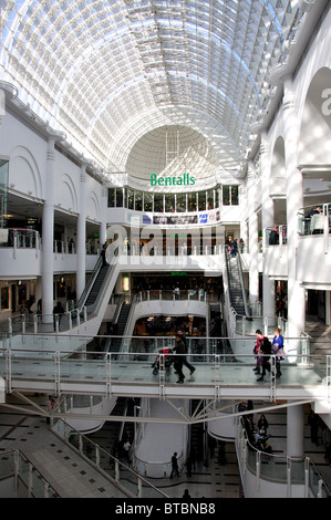 Das Bentall Zentrum innere, Clarence St, Kingston upon Thames, Royal Borough of Kingston upon Thames, Greater London, England. Stockfoto