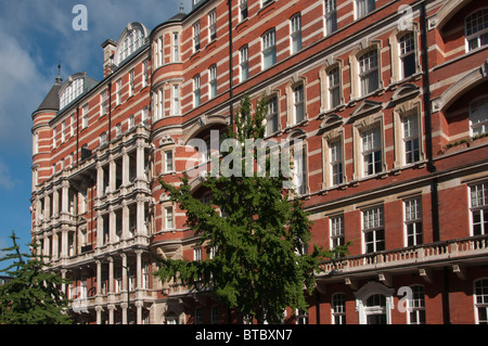 Exclusive Apartments auf 'Prince Consort Rd" neben der Royal Albert Hall in Kensington, London, Großbritannien Stockfoto